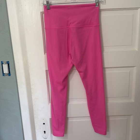 Victoria Secret Hot Pink Size 6 Workout Leggings - Picture 5 of 5